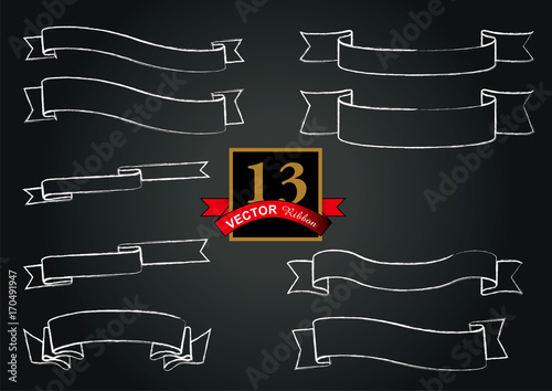 黒板に描いたチョークの質感のリボンのセット リボンオーナメント 文字飾り Ribbon As Drawn With Chalk Stock Vector Adobe Stock