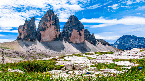 The Tre Cime di Lavaredo ( three peaks of Lavaredo) in the Italian Dolomites Fototapet