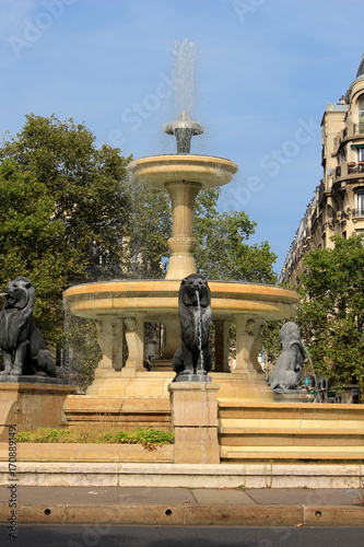 Paris - Place Félix Eboué Poster Mural XXL