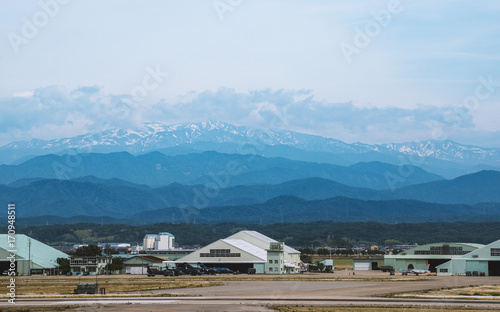 航空自衛隊小松基地と白山連峰stock Photo Adobe Stock
