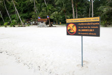 Multilanguage Sign Languages For Don't Feed The Animals On The Beach