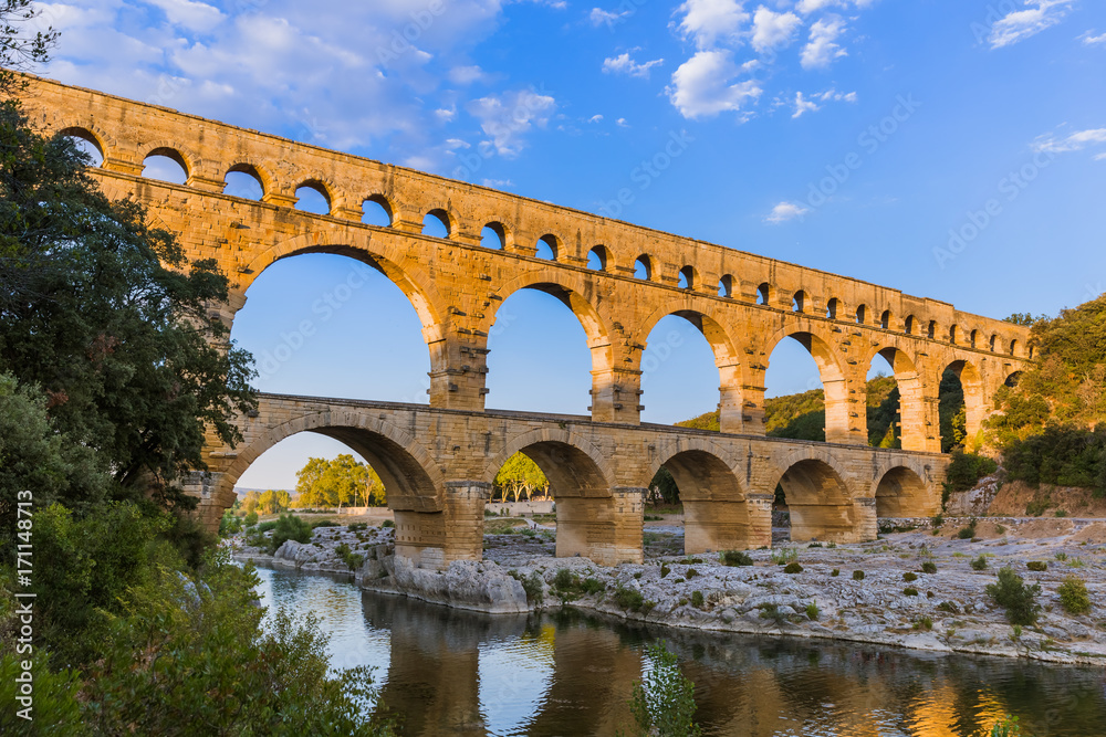 Aqueduct Pont du Gard - Provence France - obrazy, fototapety, plakaty 