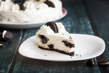 Creamy Cheesecake With Chocolate Cookies