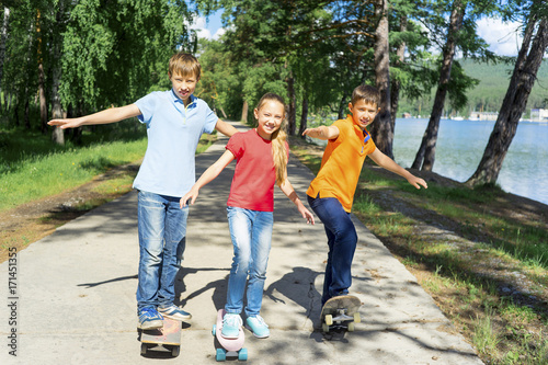 Plakat Aktywne skateboarding dla dzieci