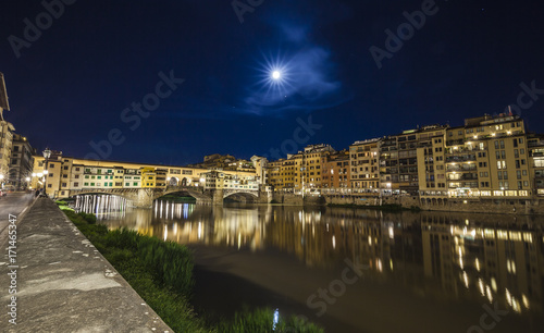 Plakat Nocny widok na Ponte Vecchio, Florencja.