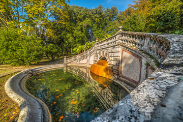 Wall Mural - Pool in Parco delle Terme in Montecatini