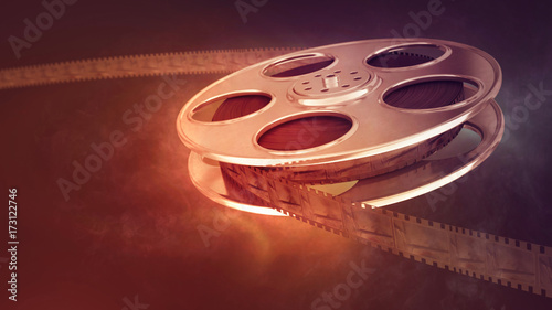 tasma-filmowa-na-rozmytym-tle-w-ciekawej-perspektywie