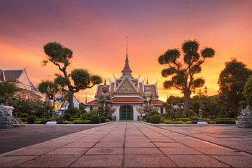 Giants front of the church at Wat Arun. Famous temple in Bangkok, Thailand.