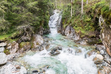 Ullnhüttn Wasserfall im Weißpriachtal im Lungau, Österreich