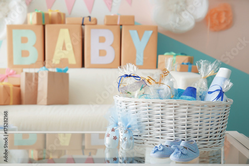 baby shower gift table