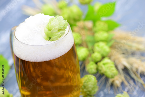 Bier,Hopfen – Stock-Foto | Adobe Stock