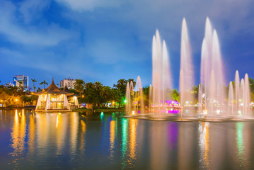 Wall Mural - Taichung park lake