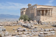 Baldaquin De L'Érechthéion, Sur L'acropole D'Athènes Avec Ses Cariatide Ou Caryatide, «femmes De Caryes »