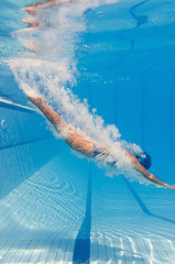 Jumping into the swimming pool