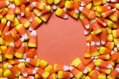 Zdjęcie XXL Halloweenowego cukierku kukurydzany słodki tło z kopii przestrzenią