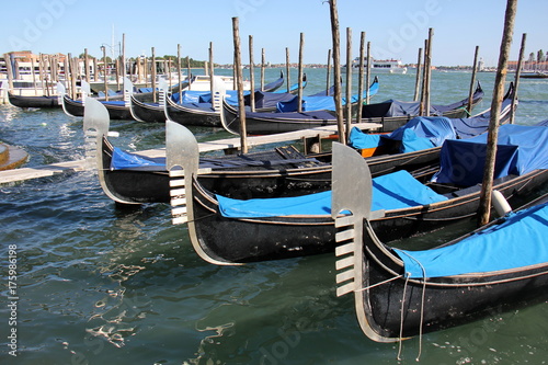 Zdjęcie XXL Gondola - tradycyjna wenecka łódź wiosłowa, jest symbolem Wenecji.