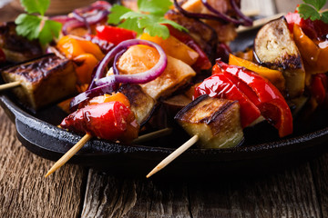 Wall Mural - Chicken and vegetables skewers