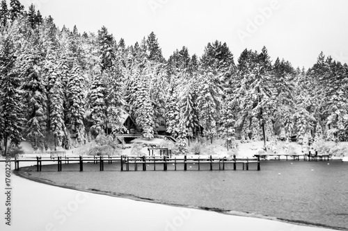 jezioro-tahoe-po-burzy-snieznej