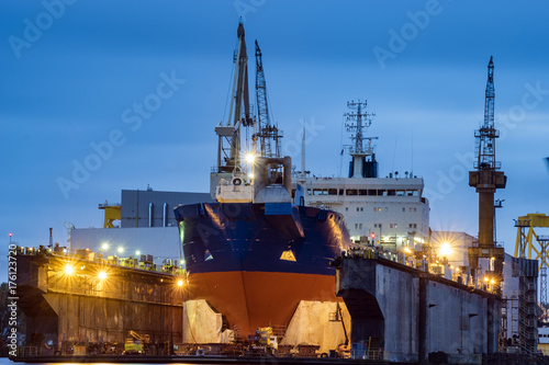Zdjęcie XXL stocznia remontowa w Szczecinie w Polsce