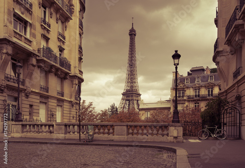 Plakat Wieża Eiffla przy Camoens Avenue, Paryż