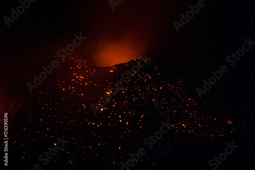 Zdjęcie XXL Krater w aktywności wulkanu Stromboli