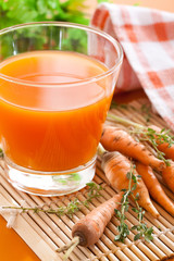 Canvas Print - Carrot juice