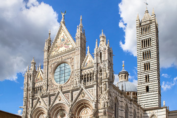 Wall Mural - Front wall of the Siena Cathedral, Tuscany, Italy