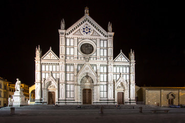 Wall Mural - Basilica di Santa Croce at night, Florence, Italy