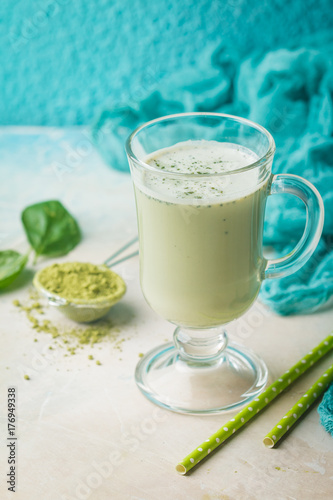 Zdjęcie XXL Zielona herbata matcha latte