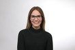 © Joerch - Hübsche blonde Frau mit Brille lacht