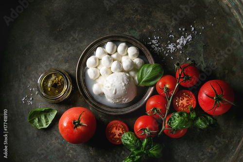 Fotomural Ingredients for italian caprese salad