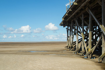 Wall Mural - Pfahlbauten in der Nordsee