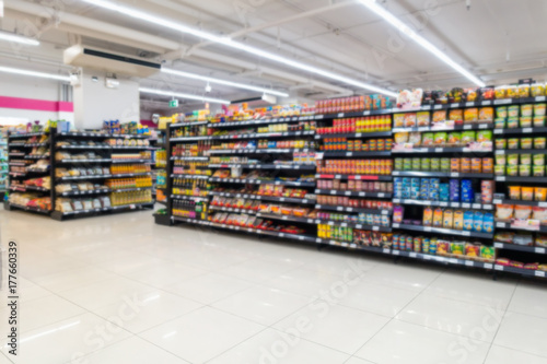 Cuadros en Lienzo Abstract blurred in supermarket and commodity product on shelf