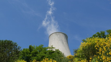 Wall Mural - Torre di raffreddamento green power