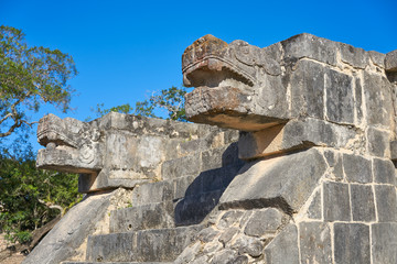 Poster - Chichen Itza snake head Yucatan Mexico