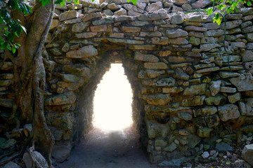 Poster - Tulum Mayan arch entrance in Mexico