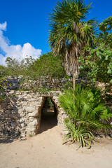 Poster - Tulum Mayan arch in Riviera Maya Mexico