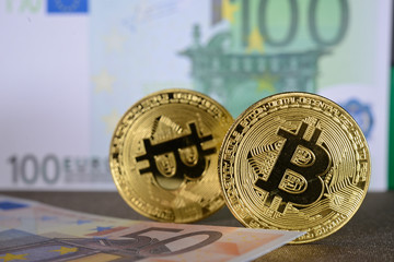 Bitcoin mannaie echange change cours virtuel internet informatique pieces euros BCE banque argent