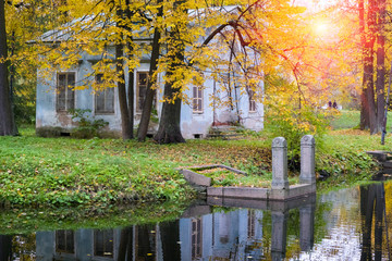 Wall Mural - Autumn park with the river...