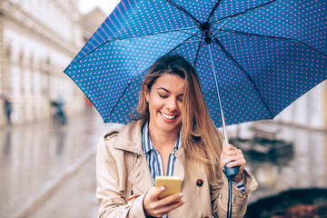 Wall Mural - No weather can tarnish that smile