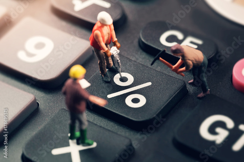 Cuadros en Lienzo doing the best regarding interest rates concept