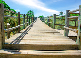 Wooden bridge - Strandübergang 
