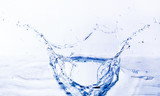 Fototapeta Łazienka - Splash of water drop in closeup