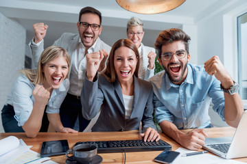 Canvas Print - Business people working together   