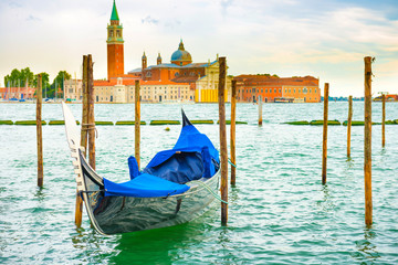 Wall Mural - Gondola at sunset