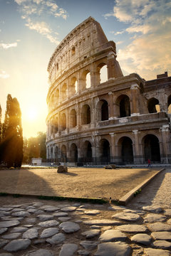 great colosseum in morning