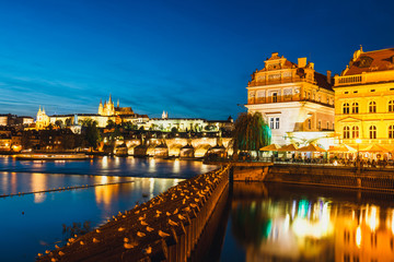 Wall Mural - Historical center of Prague durin sunset with castle and Charles Bridge, Czech Republic