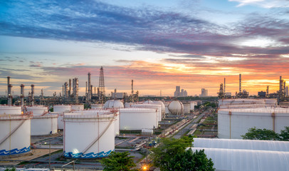 Wall Mural - Oil and gas industry - refinery at sunset - factory - petrochemical plant