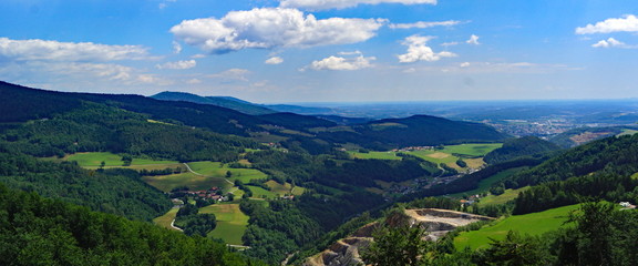 Wall Mural - Gemeinde NAAS mit Bezirkshauptstadt WEIZ im Hintergrund ( Oststeiermark ) 