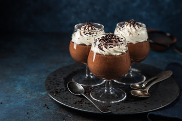 Canvas Print - chocolate mousse served with whipped cream